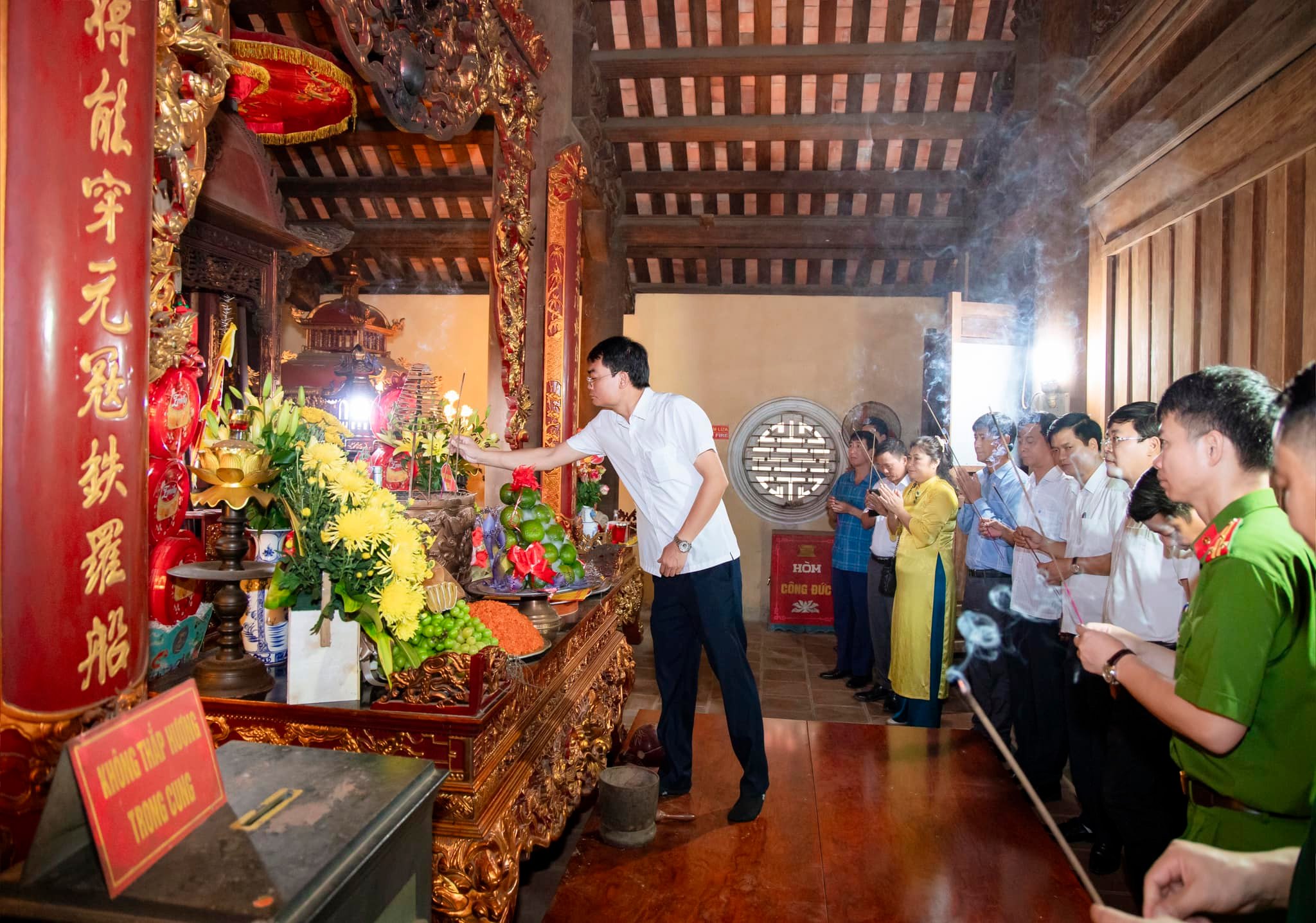 Dang huong Den Quat 3.jpg