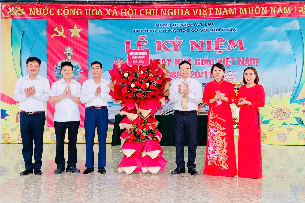 Kỷ niệm 20-11-4.jpg