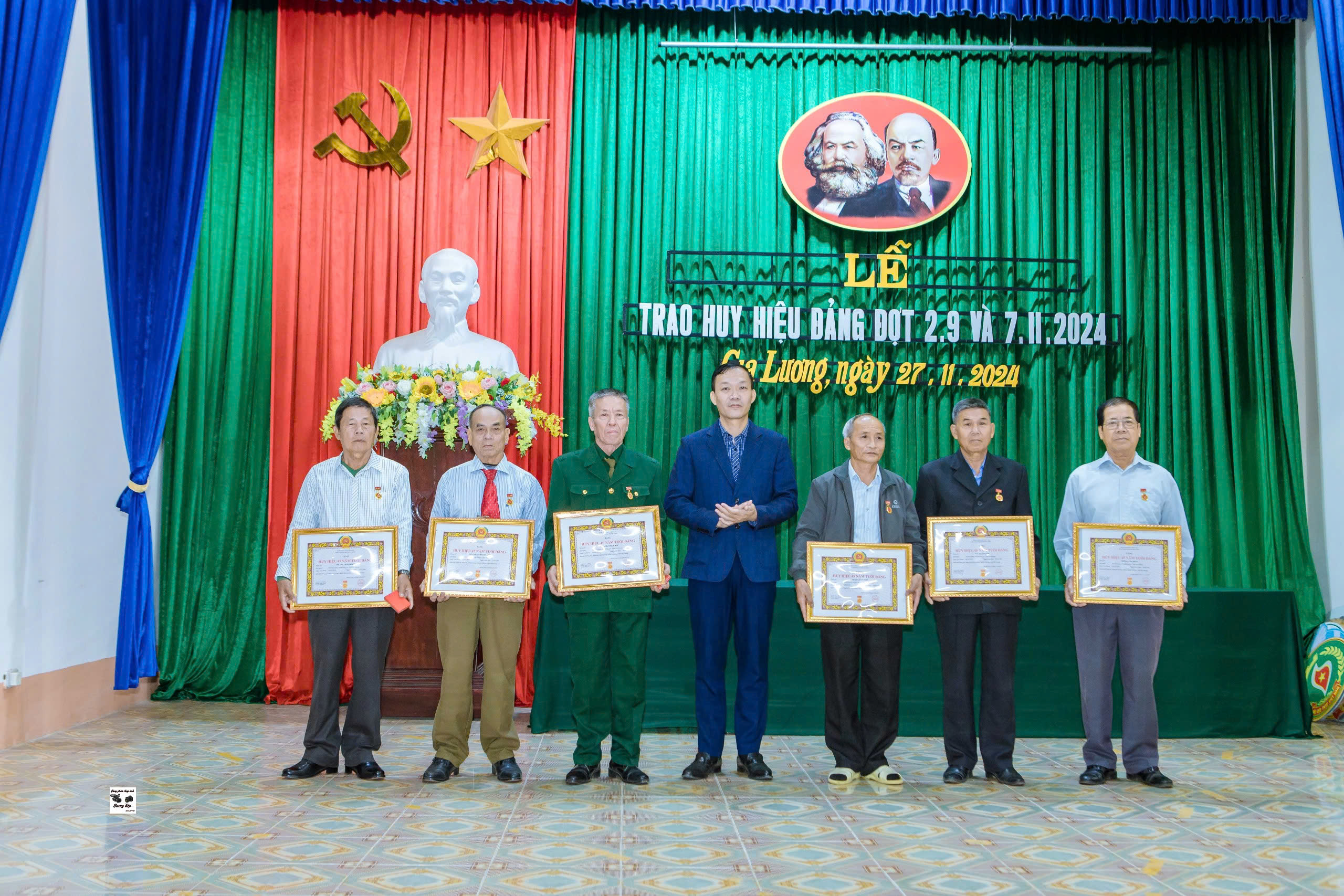 Gia Lương tổng kết đảng 3.jpg