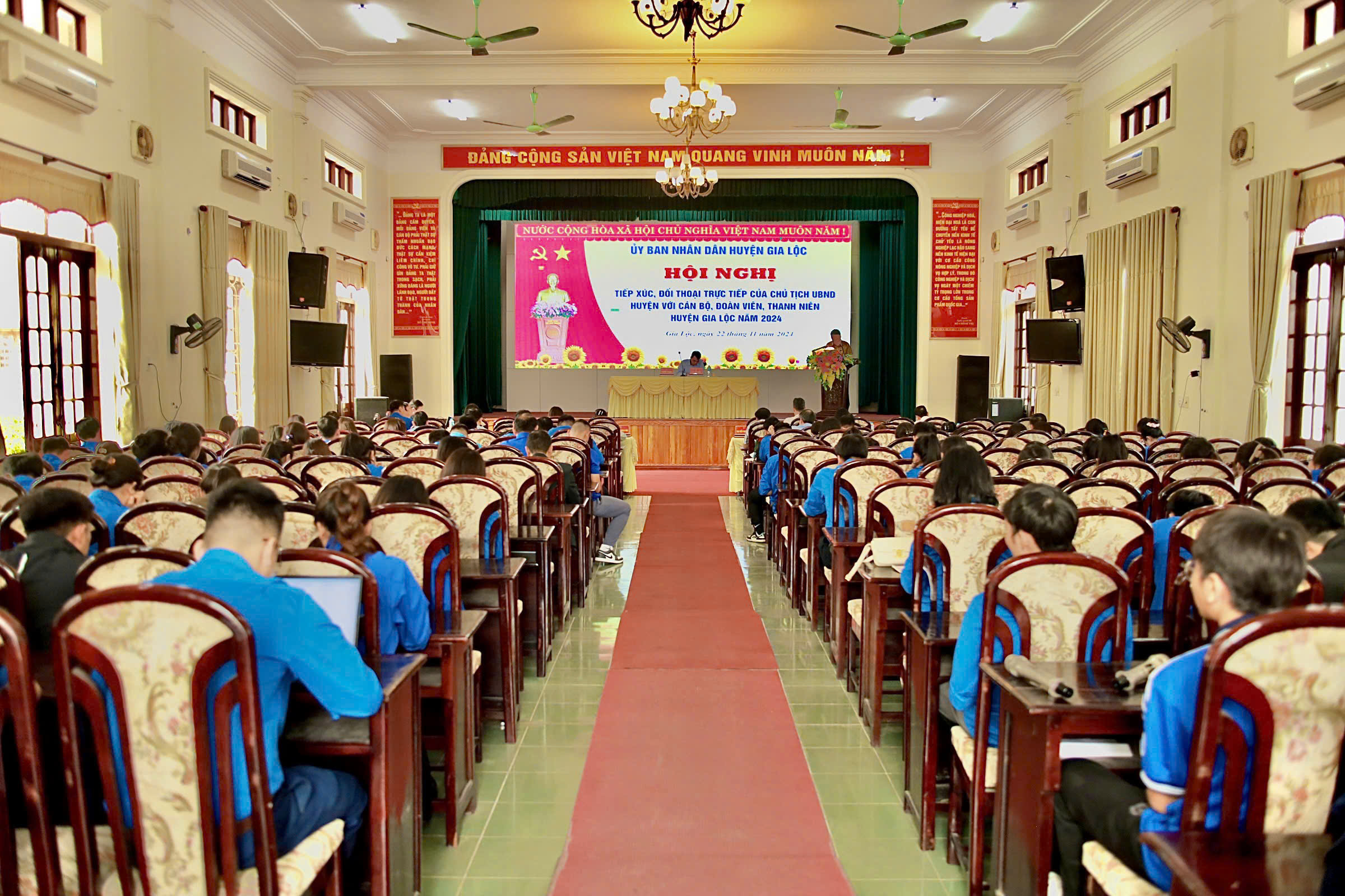 TXDT thanh nien.jpg