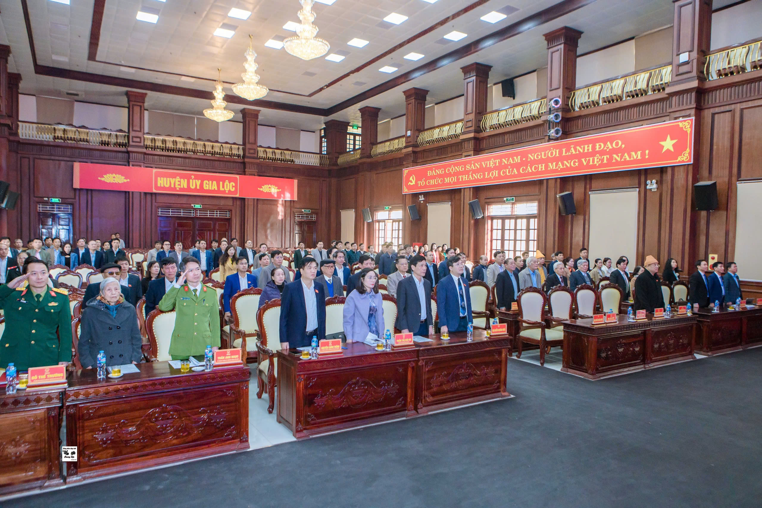 Kỳ họp 14 HDND 4.jpg