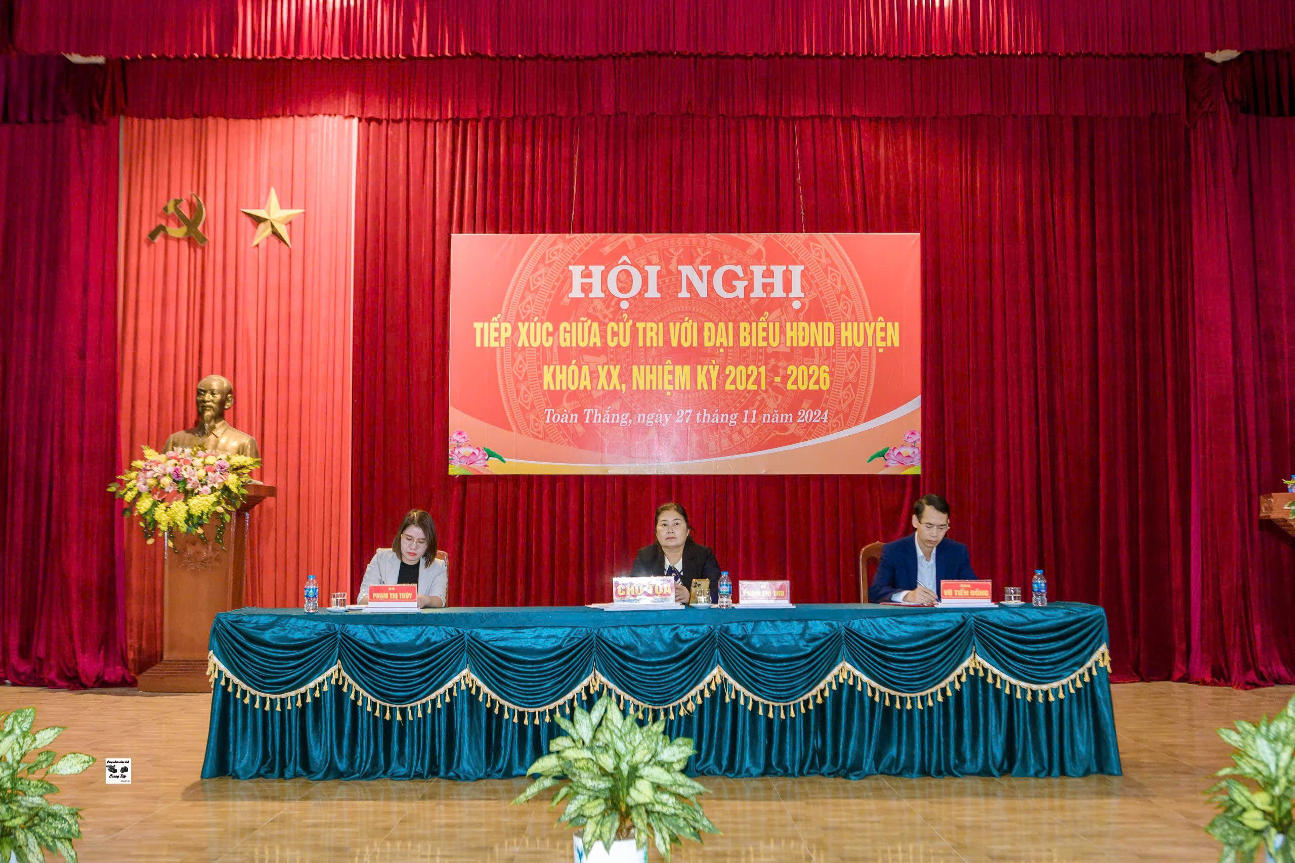 TIếp xúc cử tri 5.jpg
