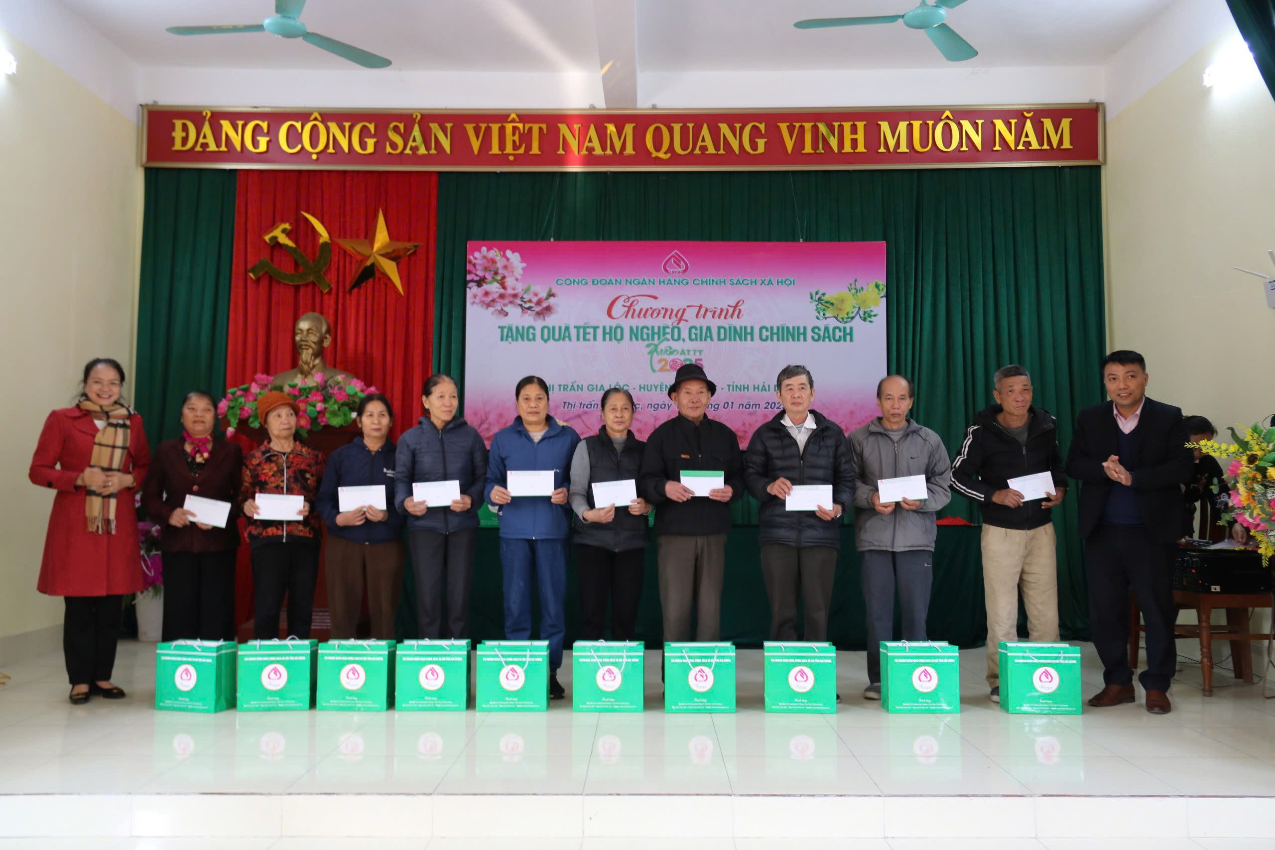 thị trấn 3.jpg
