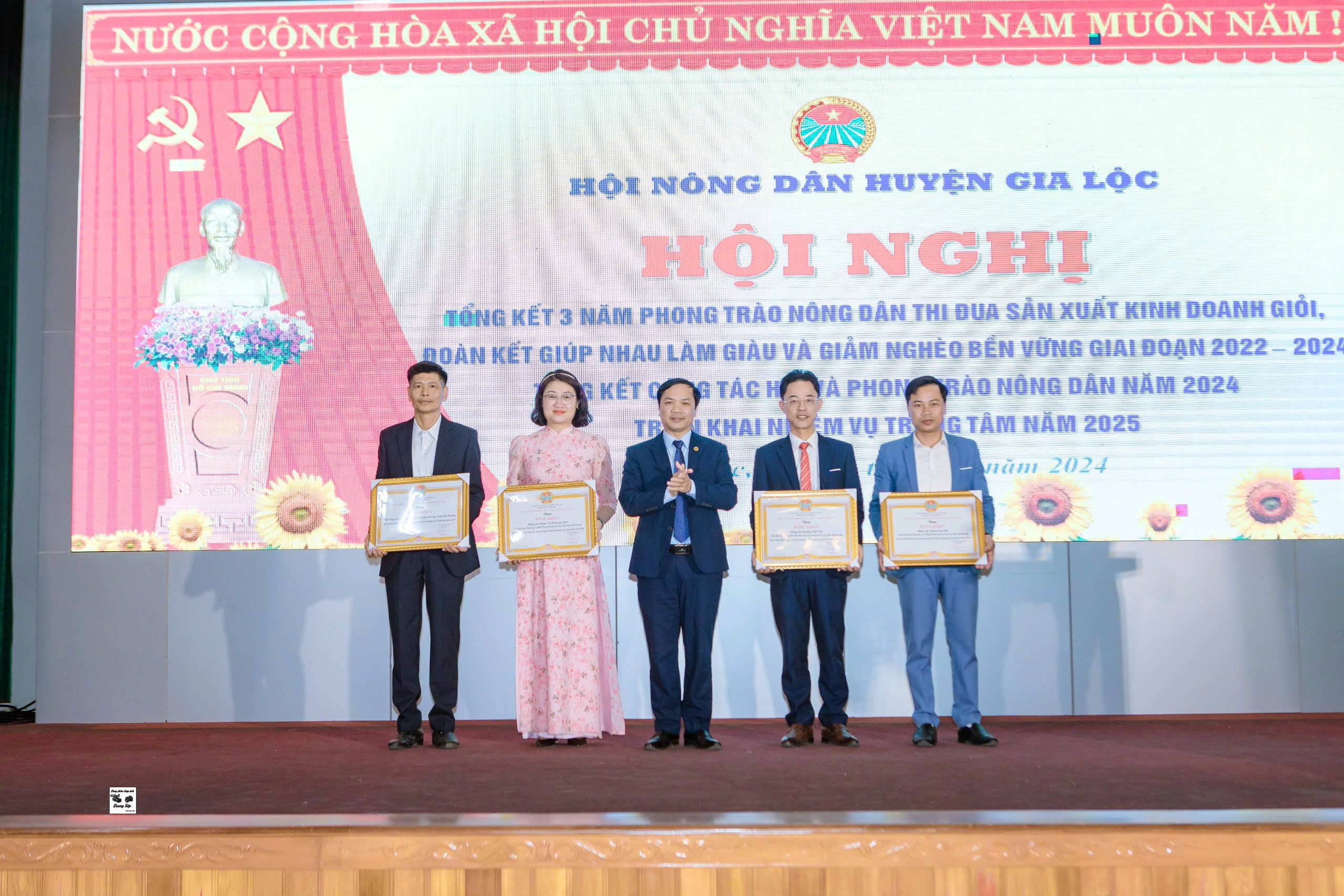 Nông dân TK3 năm 2.jpg